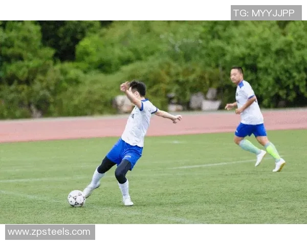 足球文字直播全景解析赛事动态与精彩瞬间的完美结合 足球文字直播全景解析赛事动态与精彩瞬间的完美结合